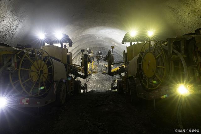 礦山信息化演進與數字孿生驅動的智慧礦山關鍵技術